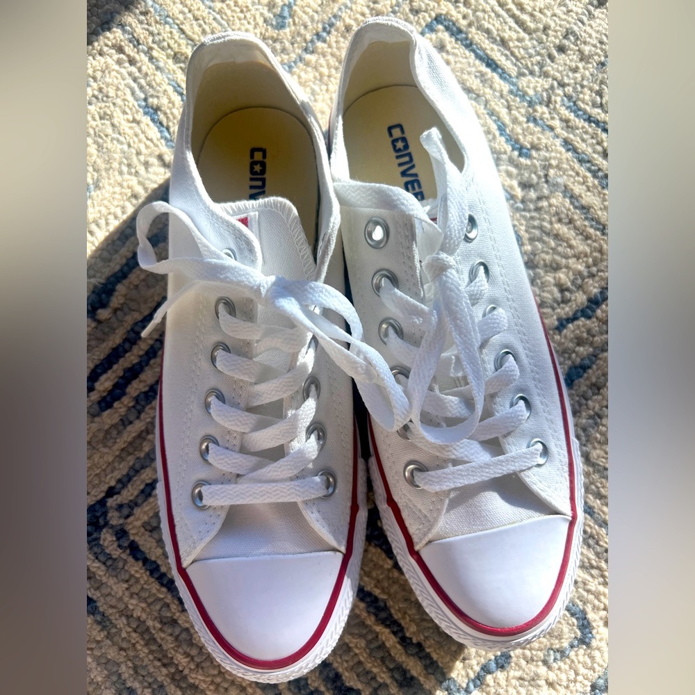 NWOT Unisex white Converse All Star Chuck Taylor sz 39